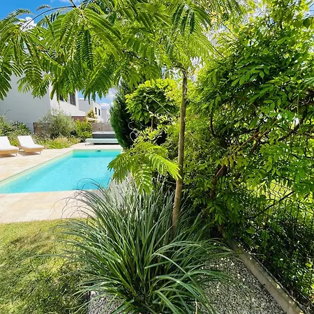 House In With Swimming Pool, Bratislava فيلة بيزينوك