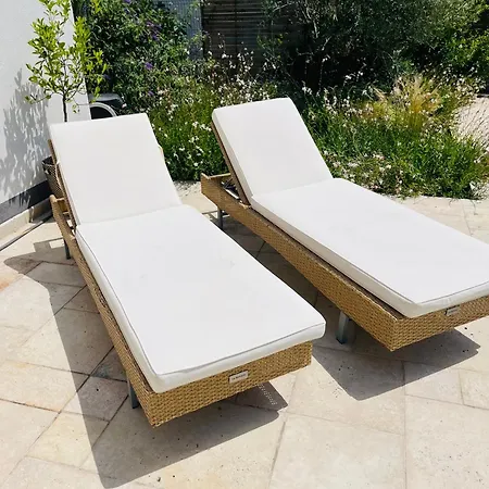 Willa House In With Swimming Pool, Bratislava *