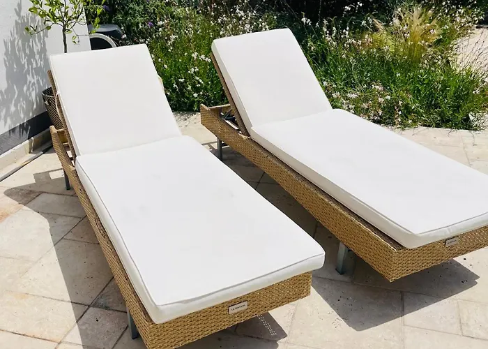 Villa House In With Swimming Pool, Bratislava *